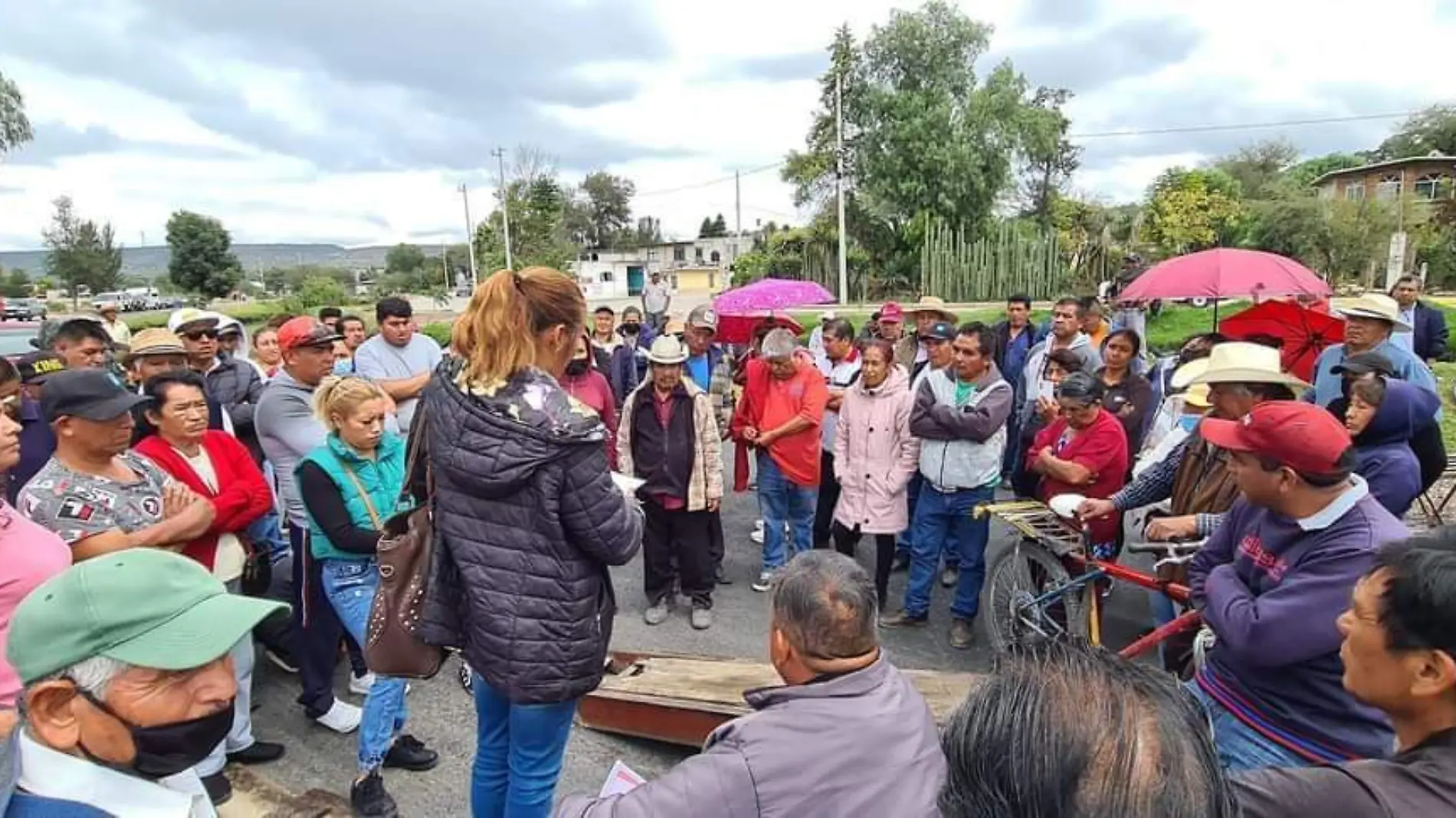 retienen maquinaria